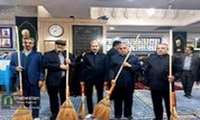 غبارروبی بیت‌الزهرا توسط خادمیاران رضوی در آستانه پنجمین سالگرد سردار دل‌ها